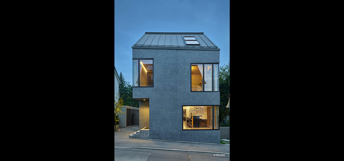 Puristische Innenbeleuchtung mit Luxsystem Lichtlinie