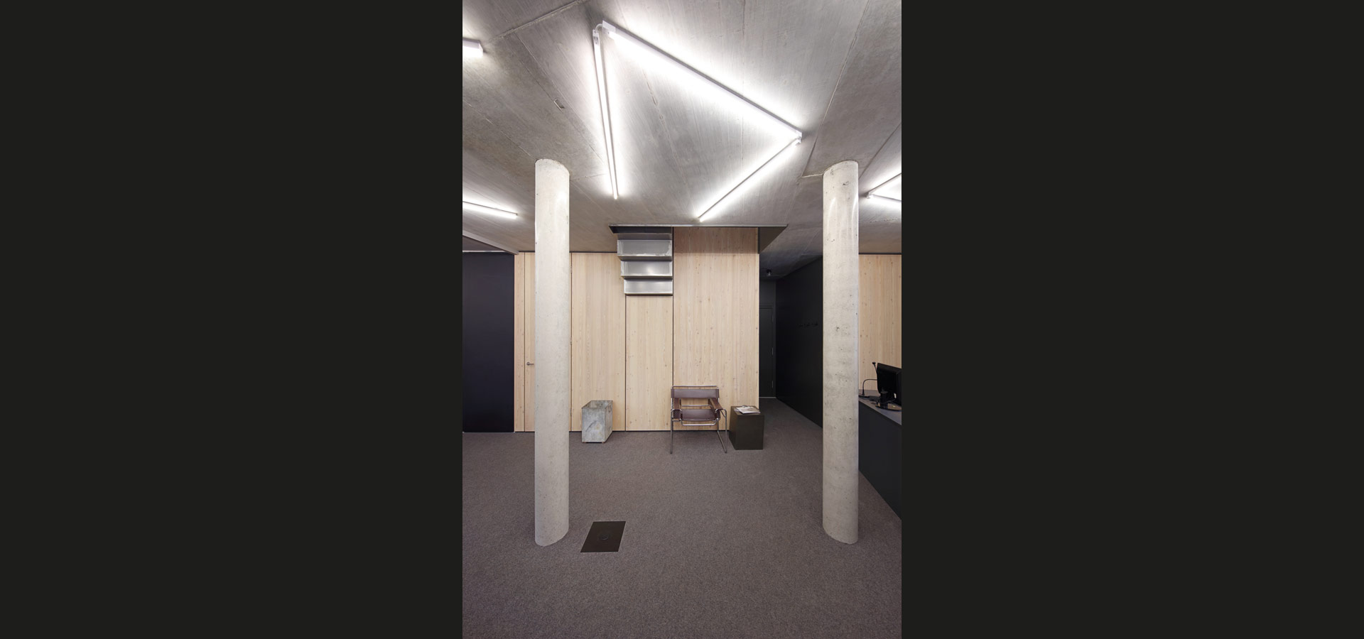 Luxsystem Bürobeleuchtung LED Lichtleiste Lichtkammer Baur Lichtplanung