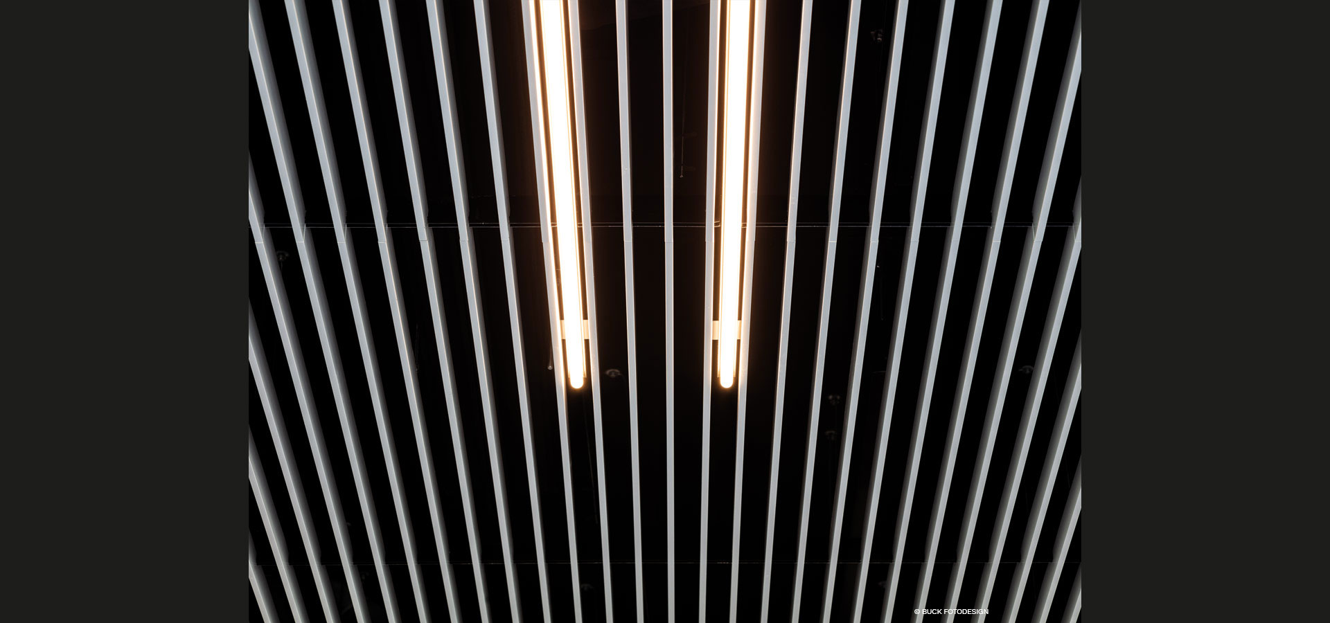 Ceiling lighting with SL 20.3 lights of Luxsystem