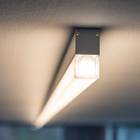 Deckenleuchte Luxsystem 20.3 LED schlank Beleuchtung Wohnzimmer Privathaus Teaser